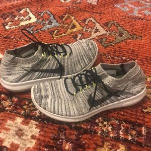 Nike slip on sneaker